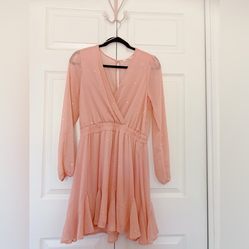 FRANCESCA’S | Long Sleeve Blush w/Golden Stars dress.